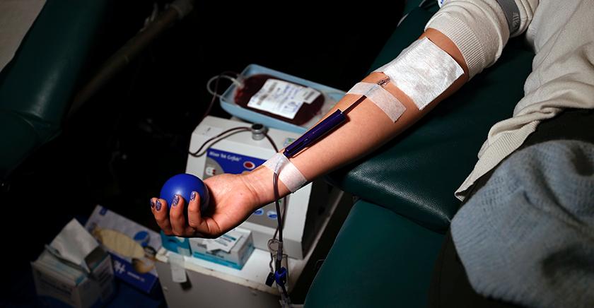 Universidad de Chile y Cruz Roja realizan jornada de donación de sangre
